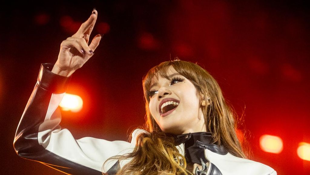 Kafe di Kemang Jadi Lokasi Syuting Lisa BLACKPINK, Warga Padati Lokasi