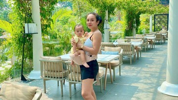 PERJUANGAN DEA ANANDA HAMIL DAN MELAHIRKAN SANG PUTRI