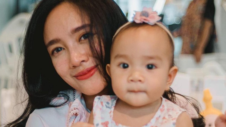 Potret Sanne Anak Dea Ananda