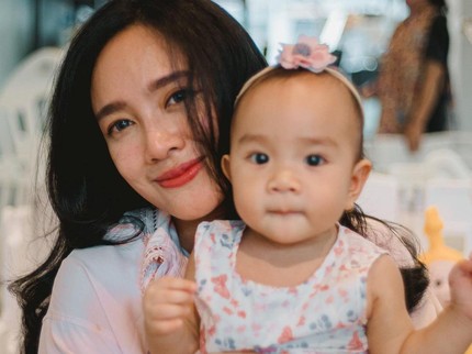 Unggah Foto sebelum Hamil, Dea Ananda Bertekad Rampingkan Badan setelah Menyapih