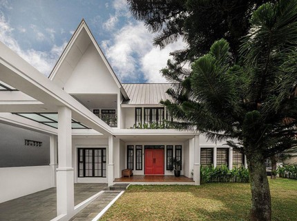 7 Potret Rumah Risa Saraswati 'Jurnal Risa' di Bandung, Aesthetic Dilengkapi Kolam Renang