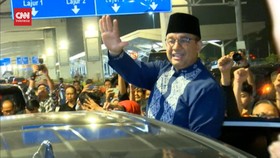 VIDEO: Anies Pulang Haji Disambut AHY dan Relawan