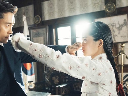 20 Drama Korea Peraih Penghargaan Terbanyak dan Bergengsi, Sayang Dilewatkan Bun!