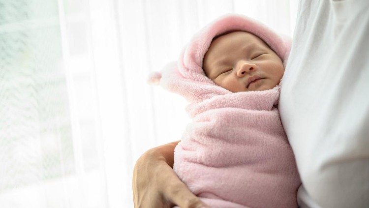 416 Nama Yunani Aesthetic untuk Bayi Perempuan dan Artinya, Cantik Anggun Penuh Makna Nama Yunani aesthetic yang indah dan penuh makna cocok untuk nama anak perempuan. Cek di sini yuk rekomendasi nama Yunani aesthetic!