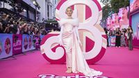 Sederet Gaya Selebriti Di Premier Film Barbie London Yang Langsung ...