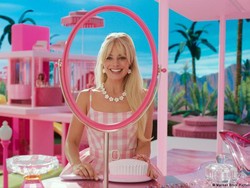 Barbie Cetak Sejarah Box Office untuk Film yang Disutradarai Wanita