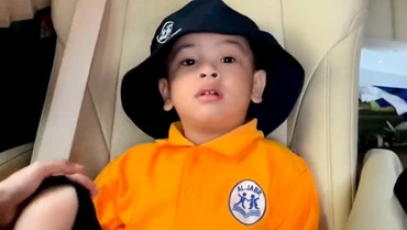 img-title Lihat Teman Diantar Orang Tua ke Sekolah, Gala Sky: Papi Gala Udah di Surga