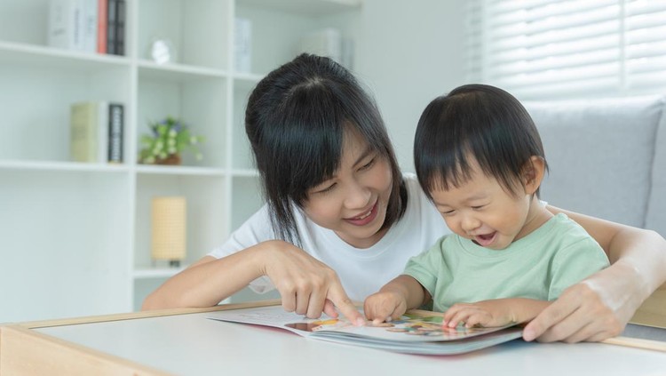 Ilustrasi Anak Belajar Bicara Ilustrasi Anak Belajar Bicara