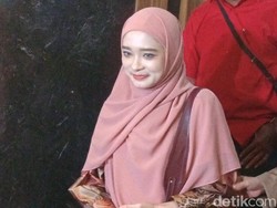 Inara Rusli Santai Jalani Pemeriksaan Polisi Atas Laporan Tenri Anisa