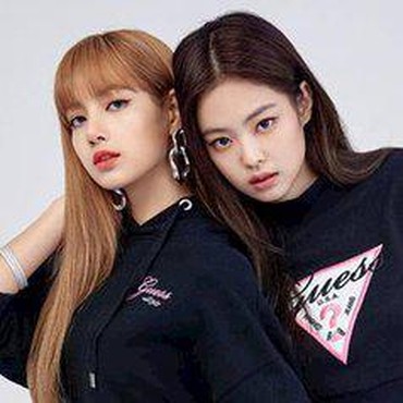 Jennie BLACKPINK Spill Momen Pertama Kali Ketemu di Ultah Lisa