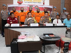 5 Kurir Narkoba Ditangkap di Tanjungpinang, 3,9 Kg Sabu-Ekstasi Disita