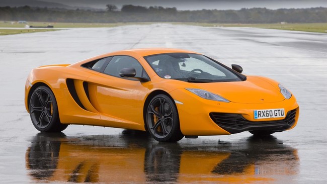 Pajak mobil sport jenis McLaren senilai Rp137 juta mendadak ditagihkan kepada seorang mekanik warga Tangerang bernama Yudariansyah alias Yuda. 