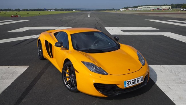 Ferrari California dan McLaren MP4-12C saat ini banderolnya sekitar Rp3 miliaran sampai Rp4 miliaran di Indonesia.