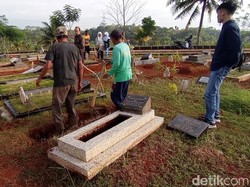 Makam Korban Corona Ambles di Tasik Diperbaiki, Begini Kondisinya