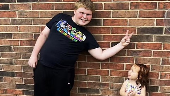 Shayden dan anak keluarga Ray