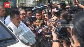 VIDEO: Magdir Serahkan Uang Rp 27 M Kasus BTS Ke Kejaksaan Agung