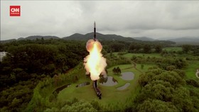 VIDEO: Korut Pamer Uji Coba Rudal Antarbenua Hwasong-18