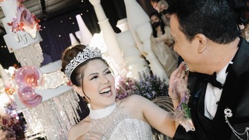 ALASAN PERNIKAHAN TINA TOON DIGELAR TERTUTUP