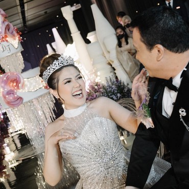 Tina Toon Bongkar Sifat Asli Sang Suami Misterius