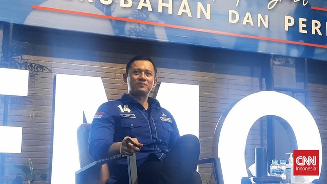 Ketua Umum Partai Demokrat Agus Harimurti Yudhoyono (AHY) mengingatkan pemerintah untuk waspada agar prahara besar di 1965-1966 dan 1998-1999 tak terulang.
