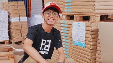 img-title Dulu Sempat Tak Dianggap, 7 Potret Ario Kiswinar Anak Mario Teguh Kini Jadi Guru
