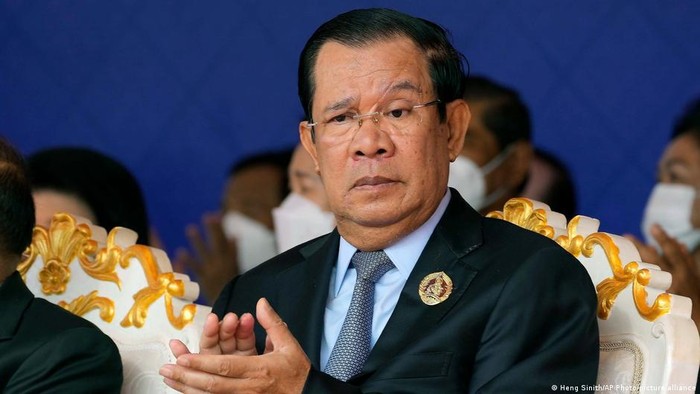 Jelang Pemilu Kamboja: PM Hun Sen Kuasai Media dan Bungkam Oposisi