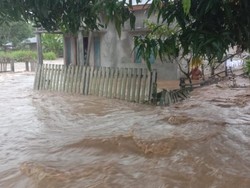 Banjir Terjang 1 Desa di Kepulauan Sula, 69 Rumah Terendam-50 KK Mengungsi