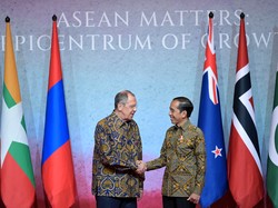 Menlu AS dan Menlu Rusia Kompak Berbatik Saat Bertemu Jokowi