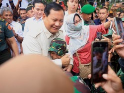 Prabowo Serahkan 1.415 Motor Operasional Babinsa Wilayah Kodam Hasanuddin