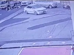 Pengemudi Sedan Santuy Kabur Usai Senggol Motor di SPBU Klaten Diamankan!