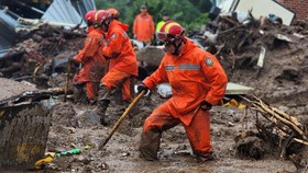 FOTO: Kengerian Banjir dan Tanah Longsor Korsel
