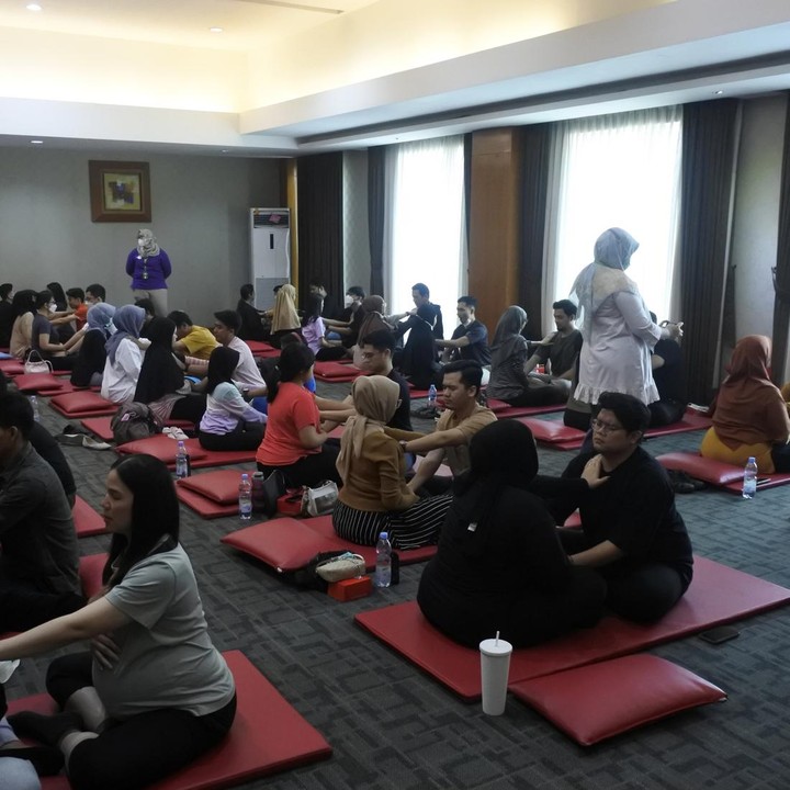 <p>Ada tiga kategori <em>Who is The Best?</em> yang terdiri dari <em>The Best Couple, The Best Pose</em>, dan <em>The Best Participant,</em> akan mendapatkan hadiah berupa uang tunai sebesar Rp500 ribu. Sementara itu, ada juga kategori <em>Best of the Best Couple</em> yang akan mendapatkan hadiah logam mulia 1 gram. Sampai bertemu di acara Bumil Time selanjutnya ya, Bunda. (Foto: Tim HaiBunda) </p>