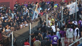 Arema Minta Maaf Usai Rusuh Suporter saat Lawan Persik