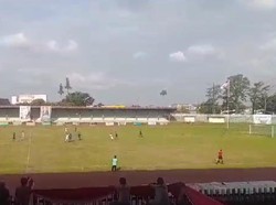 Sempat Tertunda Lapangan Bak Kubangan, Laga Sepakbola Porprov Dilanjutkan