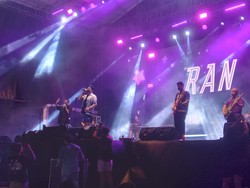 Tampil di TGIF, RAN Ajak Penggemarnya Doakan Mantan Pacar