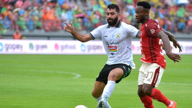 Bali United berhasil comeback dan mengalahkan Dewa United 3-1 pada lanjutan Liga 1 di Stadion Kapten Iwan Dipta, Gianyar, Bali, Sabtu (29/7).
