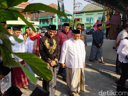 Elektabilitas Cawapres di Bawah Erick Thohir, Sandiaga Cari Berkah Ulama