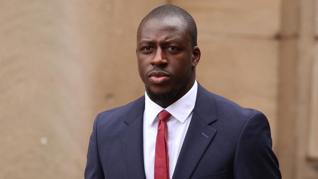 Mantan bek Manchester City Benjamin Mendy mendapatkan dukungan habis-habisan dari eks pemain Manchester United Memphis Depay.