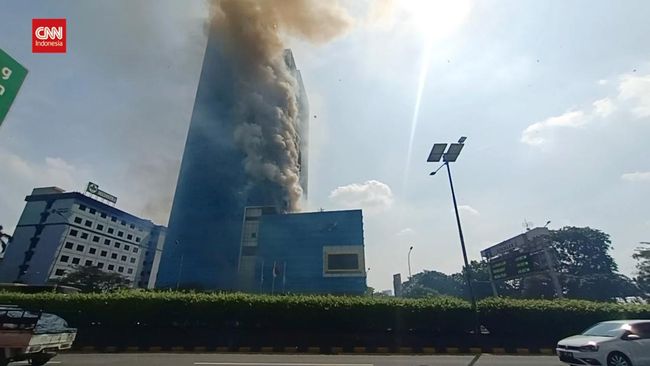 Fire Breaks Out at K-Link Tower Building in Jakarta