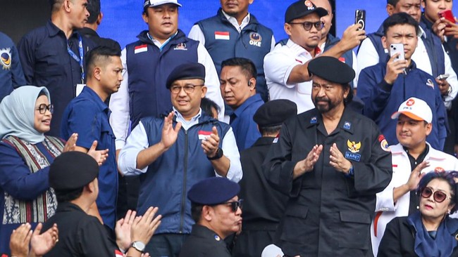 Ketum NasDem Surya Paloh menyinggung berbagai hal terkait politik dari mulai Jokowi, Anies, hingga pemilu saat Apel Siaga Perubahan di GBK, Minggu.