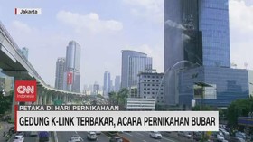 VIDEO: Gedung K-Link Terbakar, Acara Pernikahan Bubar