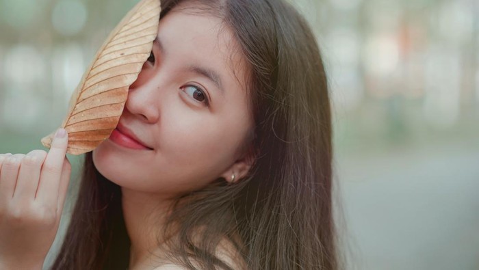 Hal yang Harus Dilakukan Ketika Kulit Kamu Kering dan Berjerawat