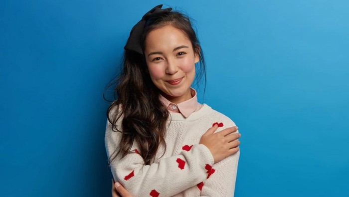 Ilustrasi mencintai diri/ Foto: Freepik.com/wayhomestudio