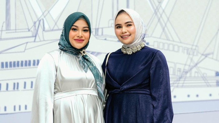 Kolaborasi KLAMBY x Aurelie Lahirkan 12 Warna Scarf Cantik, Motif Titanic Penuh Cerita Menarik