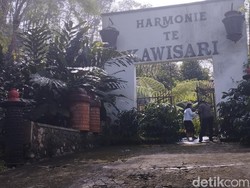 Loji Kawisari, Private Staycation Tapi Seru di Tengah Kebun Kopi Blitar