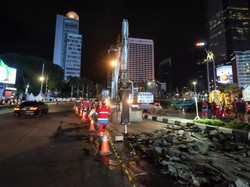 14 Koridor Jalur Bus TransJakarta Dipermak Pakai Semen Ajaib