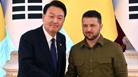 Presiden Korea Selatan Janji Tambah Bantuan ke Ukraina