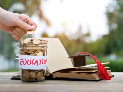 Berapa Persen Penghasilan untuk Tabungan Pendidikan Anak? Begini Contoh Mengaturnya