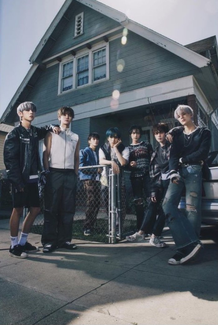 Album ini, berisi 10 lagu dengan genre dan pesona berbeda-beda. Member NCT Dream juga berpartisipasi dalam penyusunan album, khususnya dalam lagu ‘Like We Just Met’, yang liriknya ditulis oleh semua member NCT Dream/Foto: instagram.com/nct_dream