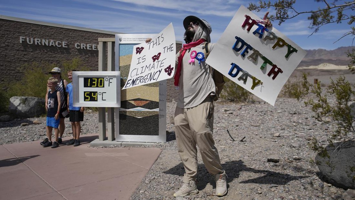 FOTO: Gelombang Panas Brutal Berlanjut di Death Valley California